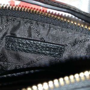 Michael Kors Accessories - Michael Kors wristlet Michael Kors Accessories - Michael Kors wristlet